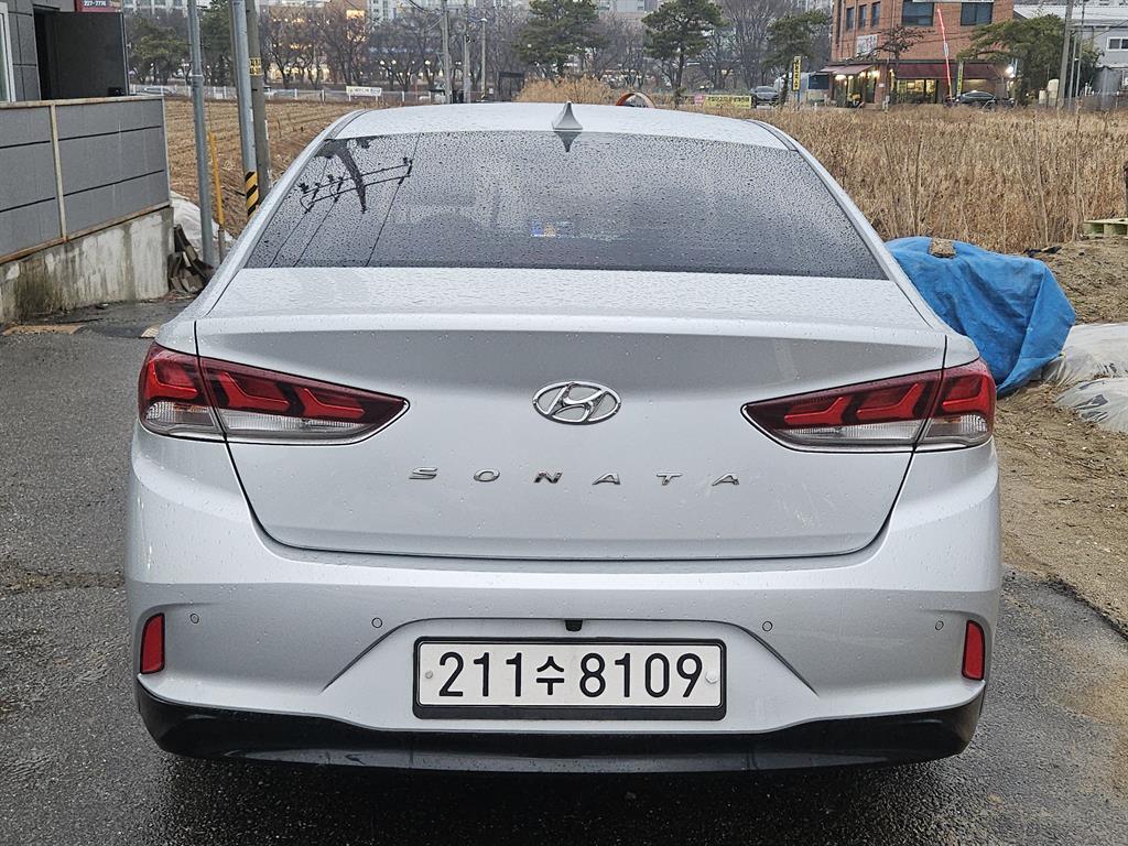 HYUNDAI Sonata - Vista 4