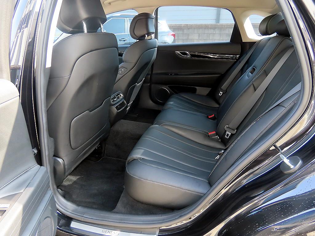 Genesis G80 - Vista 6