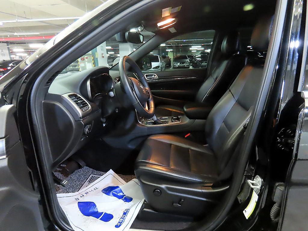 Jeep Cherokee - Vista 6