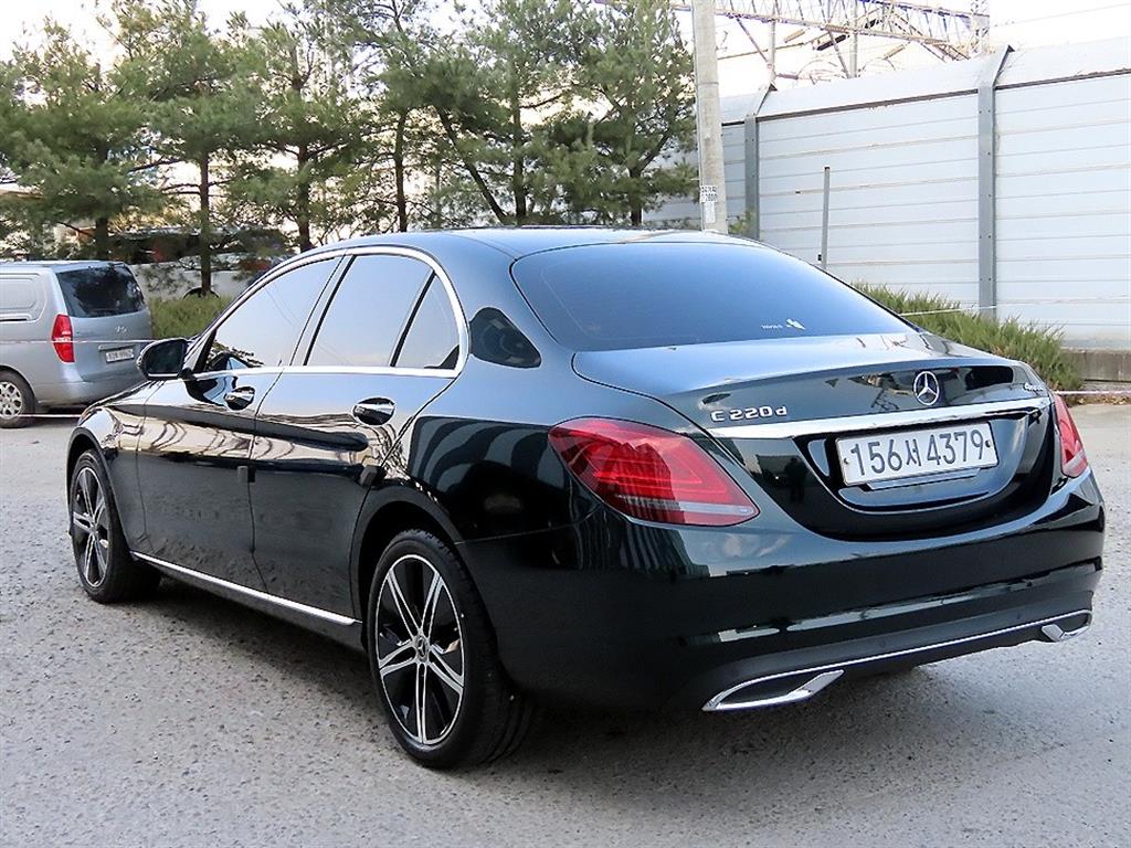 Mercedes Benz C Class - Vista 3