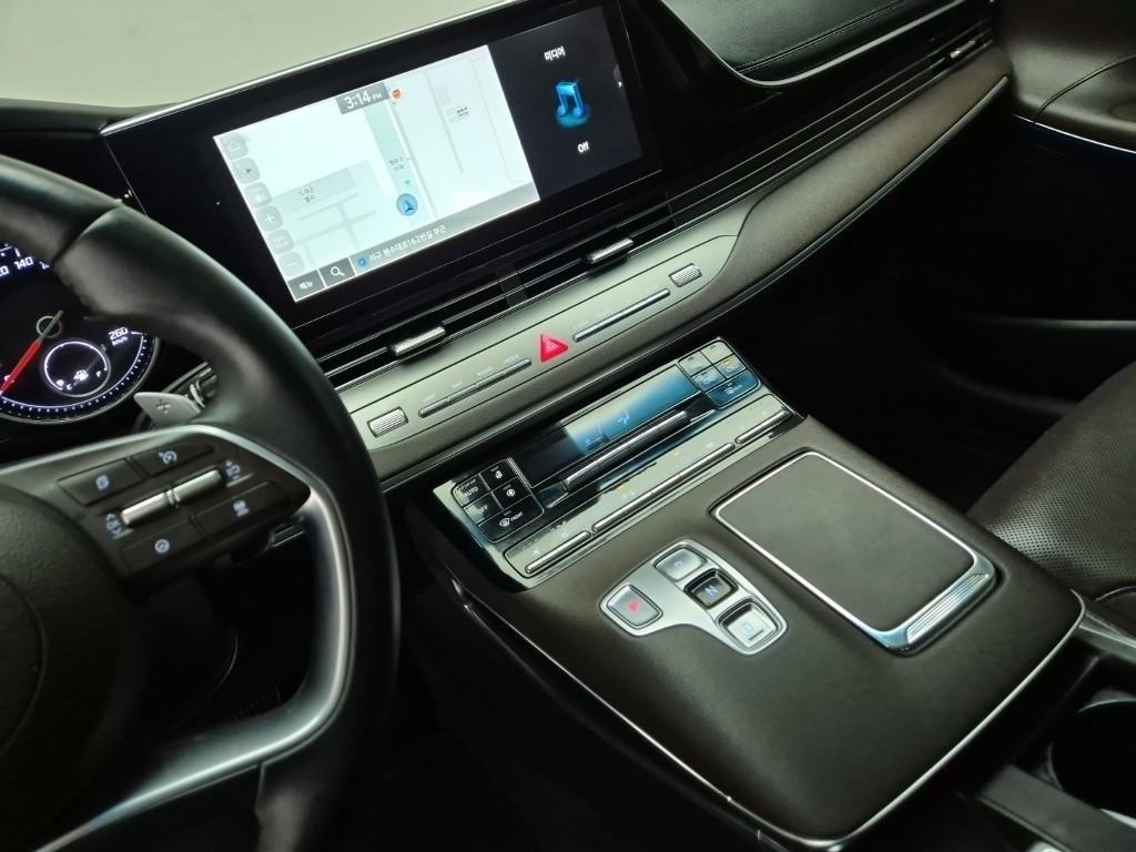 HYUNDAI Grandeur - Vista 11