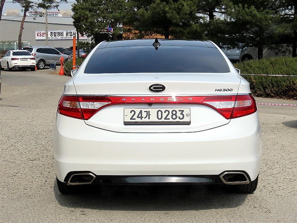 HYUNDAI Grandeur - Vista 4