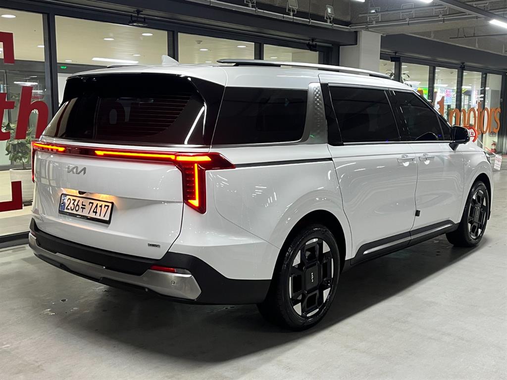 KIA Carnival - Vista 4