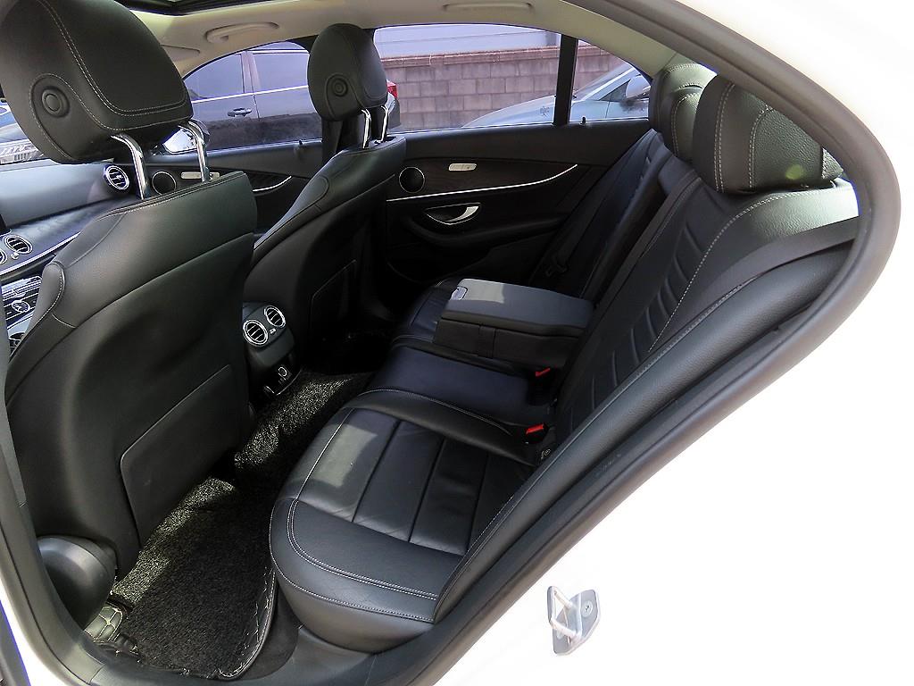 Mercedes Benz E class - Vista 6