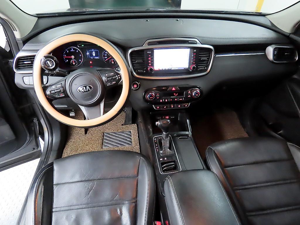 KIA Sorento - Vista 7