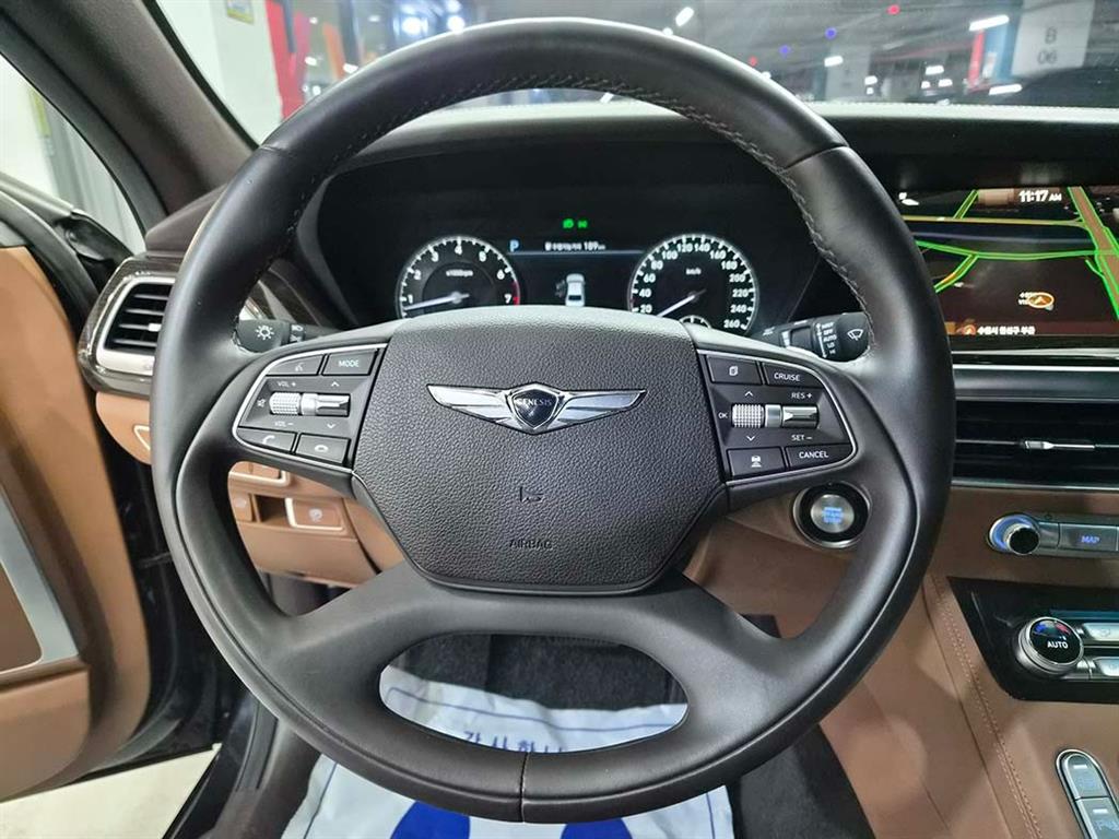 Genesis G90 - Vista 8