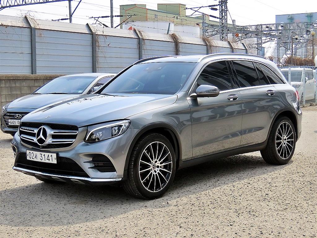Mercedes Benz GLC Class - Vista 2