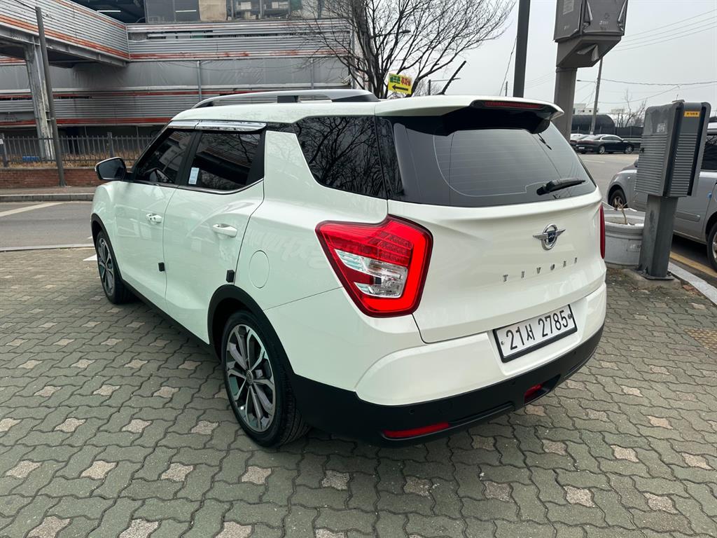 Ssangyong Tivoli - Vista 6