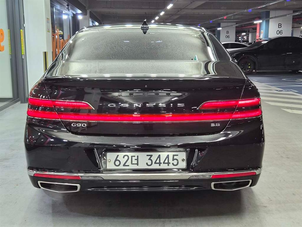 Genesis G90 - Vista 5