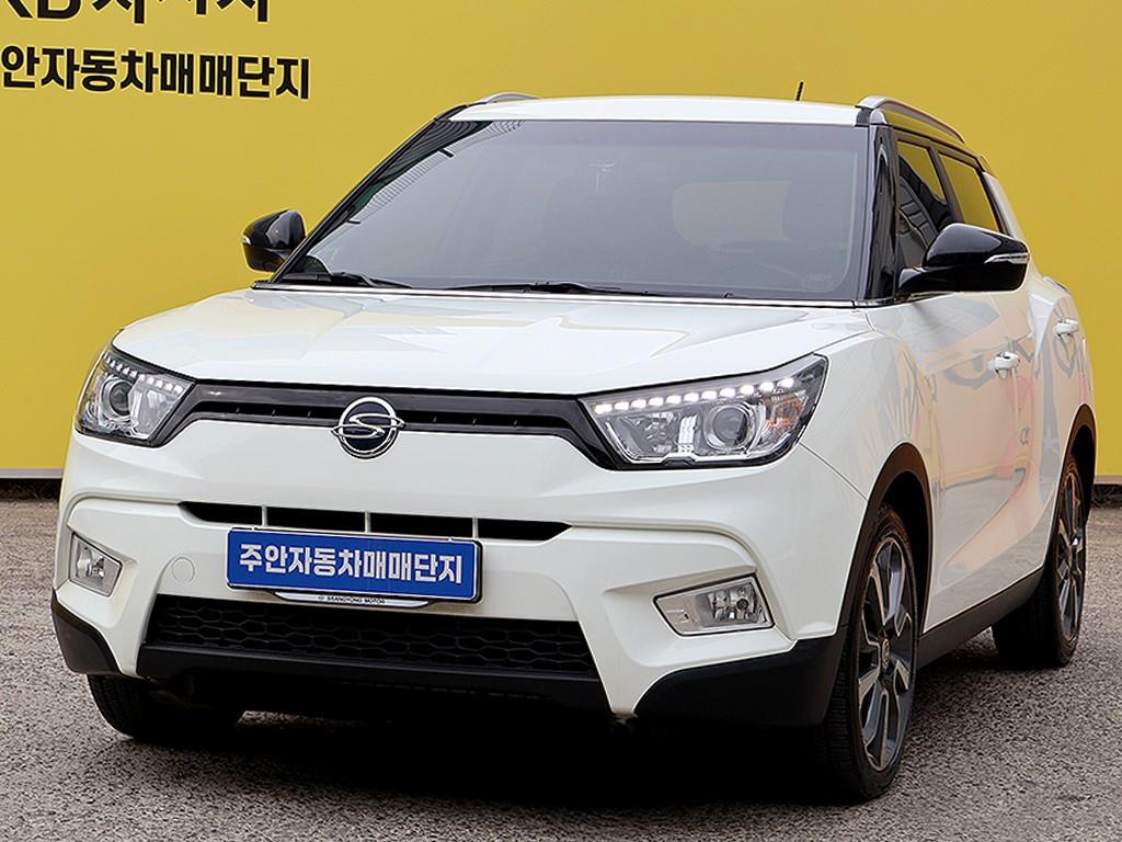 Ssangyong Tivoli - Vista 3