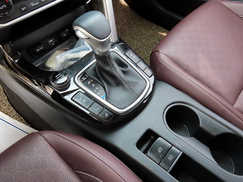 KIA Seltos - Vista 10