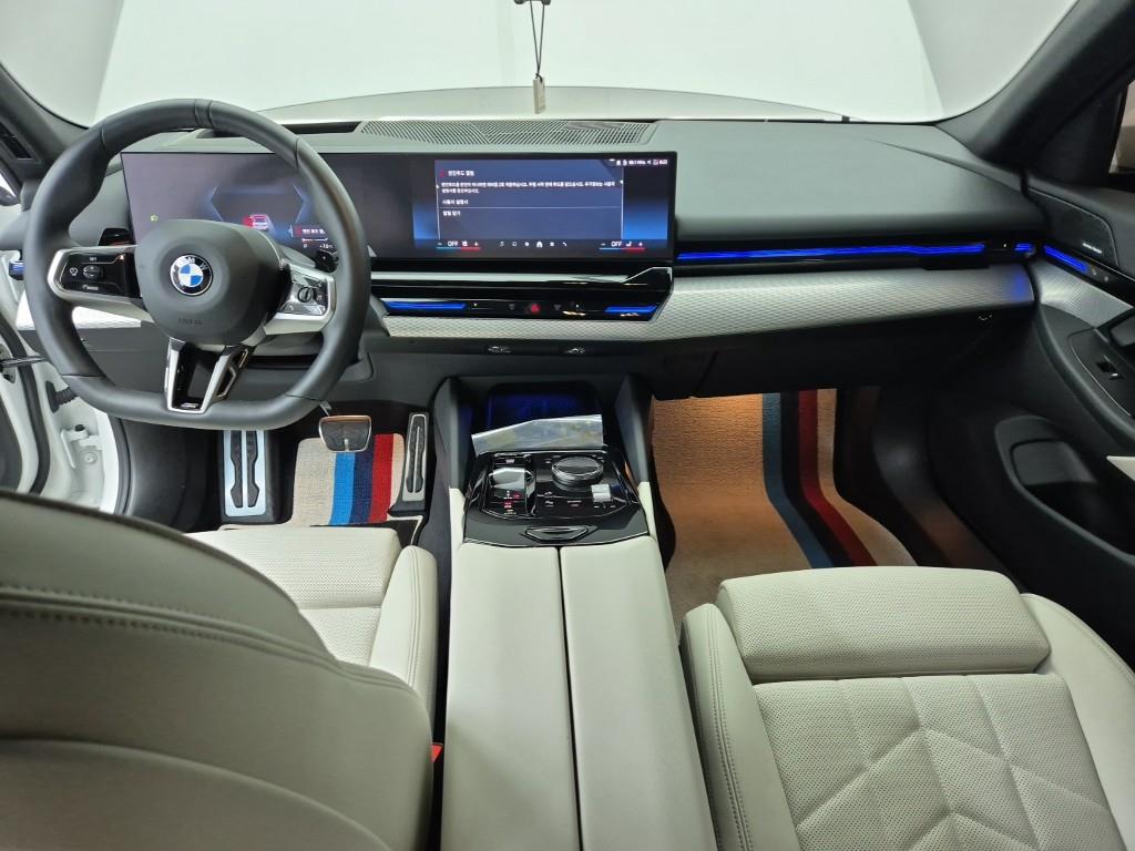 BMW 5 Series - Vista 5