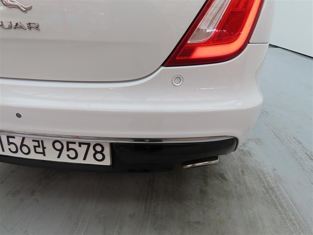 Jaguar XJ 2016 Blanco - Importación desde Corea - HF Imports Iquique - Foto 17