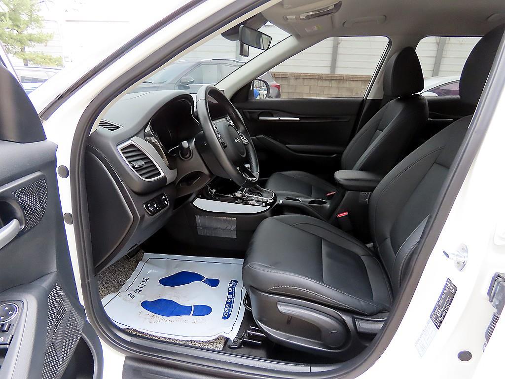 KIA Seltos - Vista 5