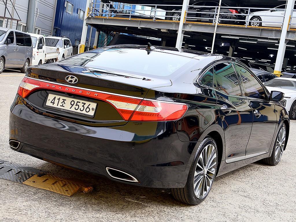 HYUNDAI Grandeur - Vista 7