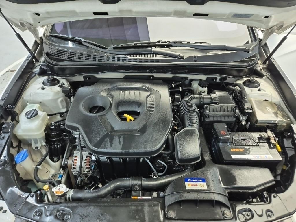 HYUNDAI Sonata - Vista 5