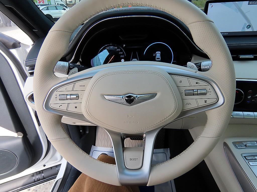 Genesis GV70 - Vista 8