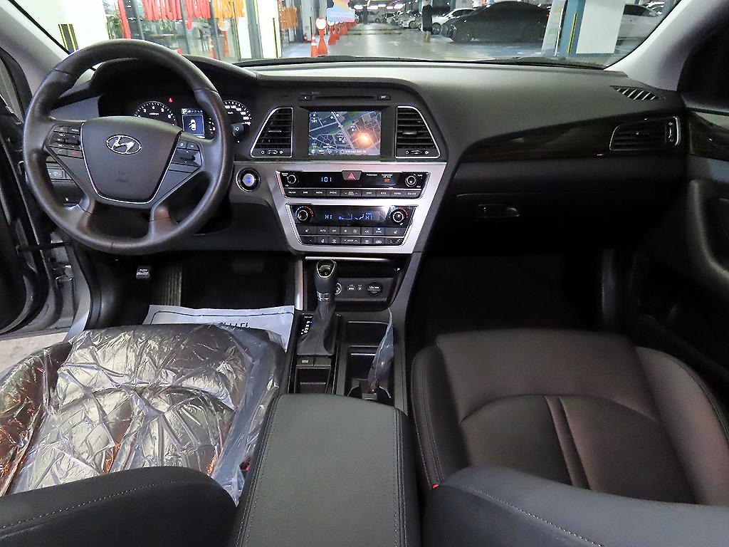 HYUNDAI Sonata - Vista 10