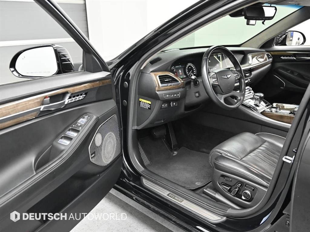 Genesis EQ900 - Vista 11