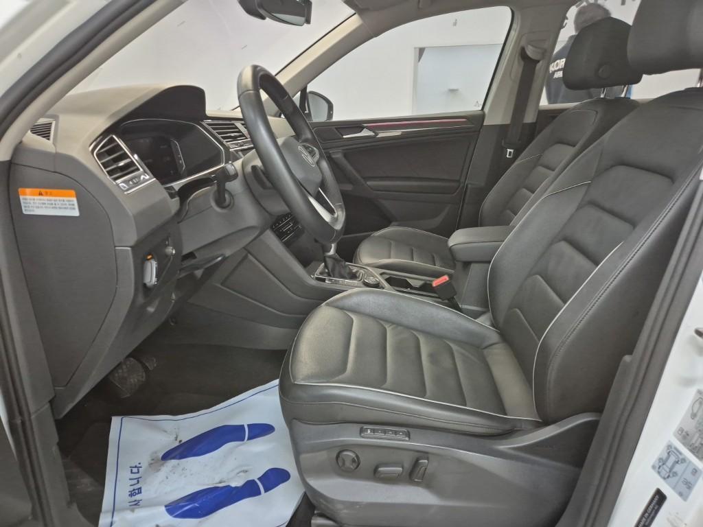 Volkswagen Tiguan - Vista 11