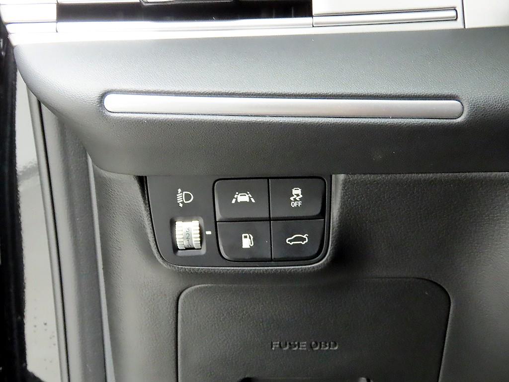 HYUNDAI Grandeur - Vista 12