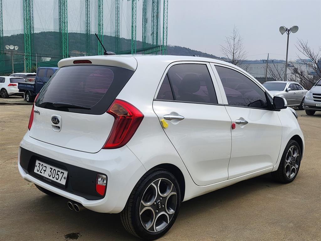 KIA Morning - Vista 4