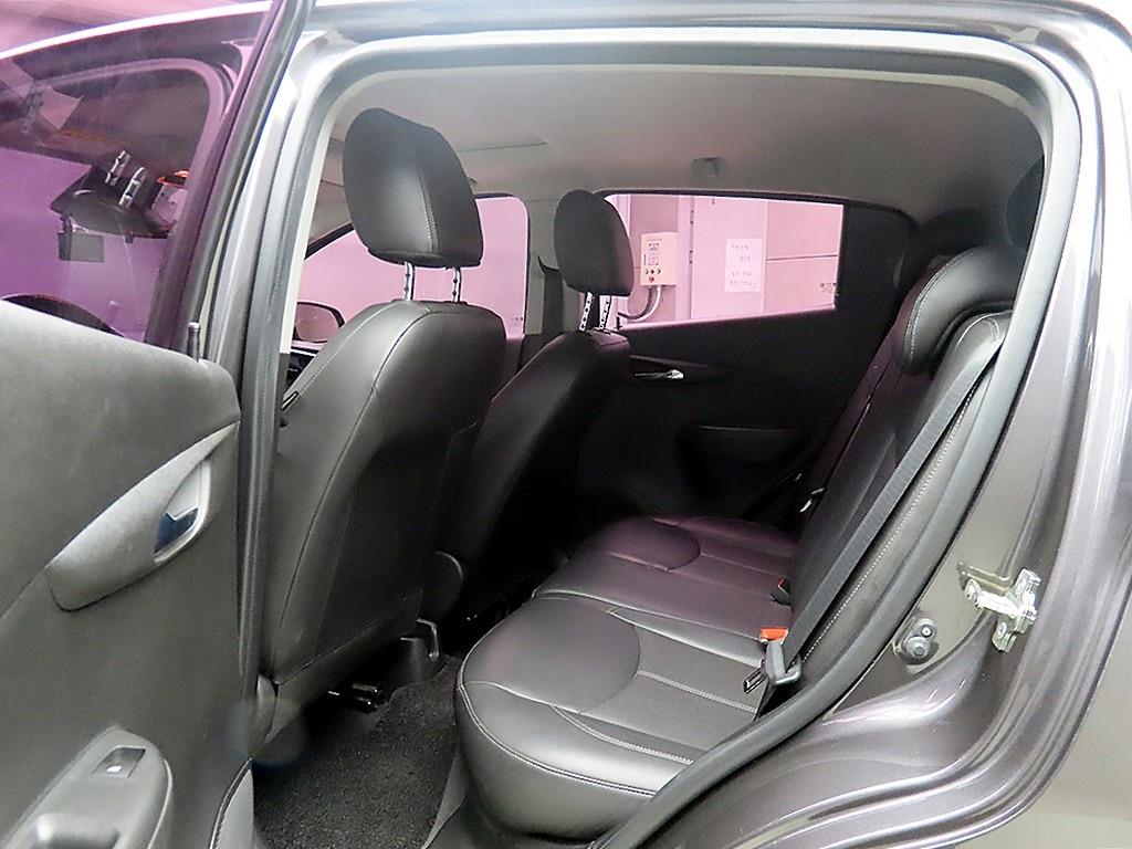 Chevrolet Spark - Vista 6