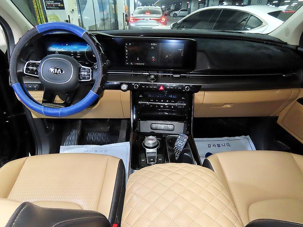 KIA Carnival - Vista 10