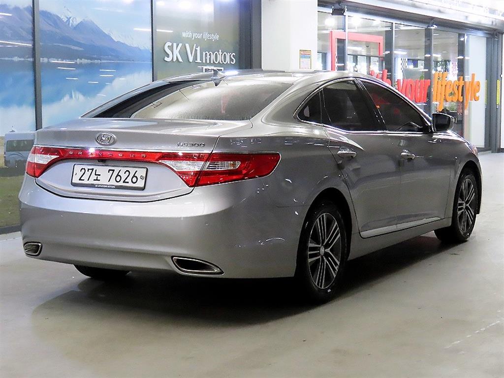 HYUNDAI Grandeur - Vista 4