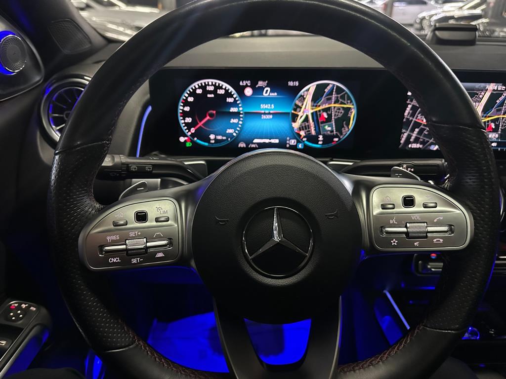 Mercedes Benz GLB Class - Vista 11