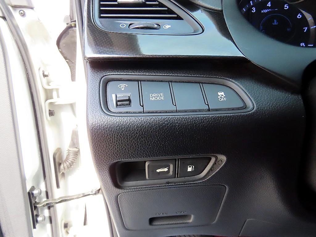 HYUNDAI Grandeur - Vista 11