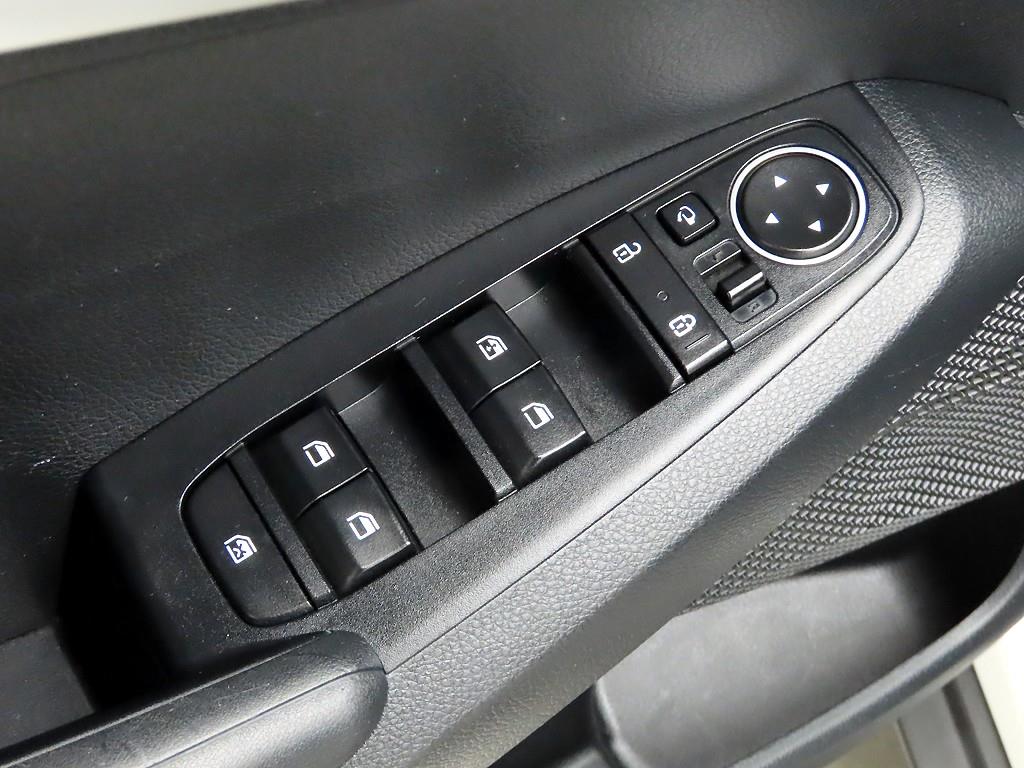 KIA Seltos - Vista 12