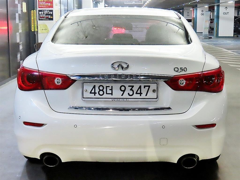 Infiniti Q - Vista 5