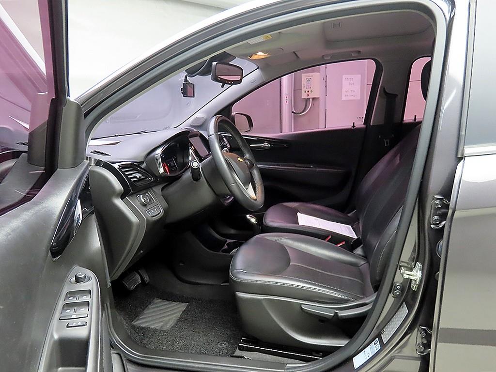 Chevrolet Spark - Vista 5