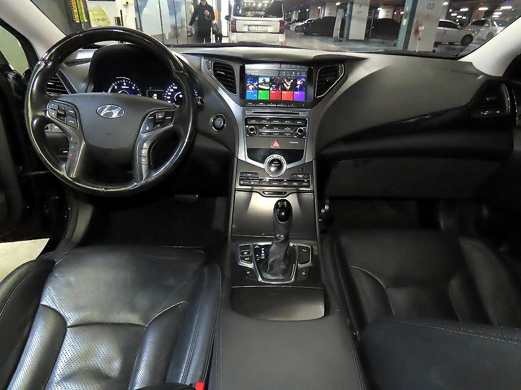 HYUNDAI Grandeur - Vista 10