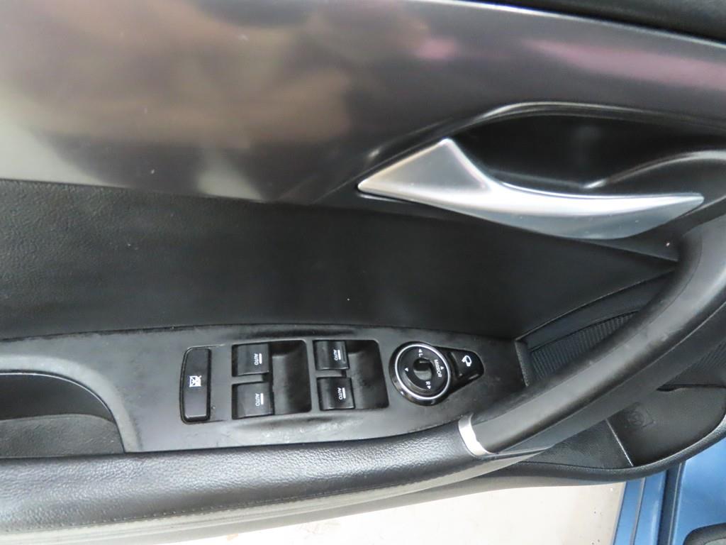 HYUNDAI i40 - Vista 9