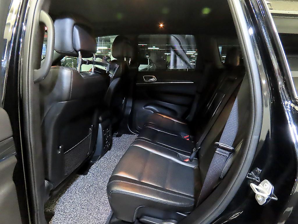 Jeep Cherokee - Vista 7