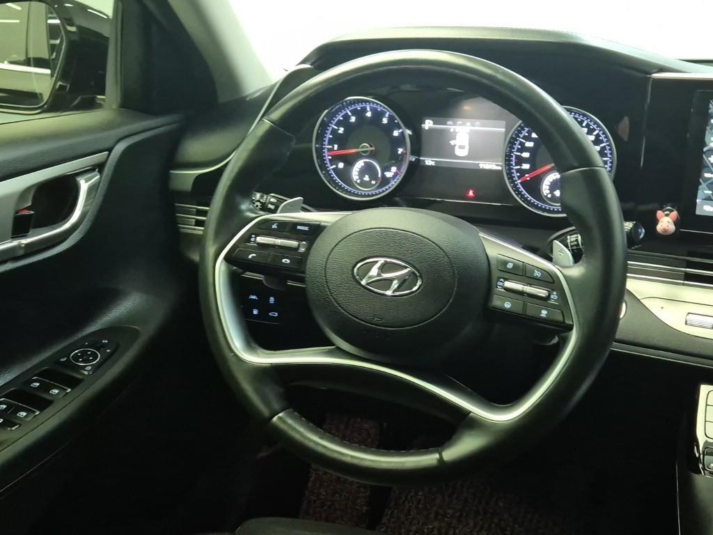 HYUNDAI Grandeur - Vista 9