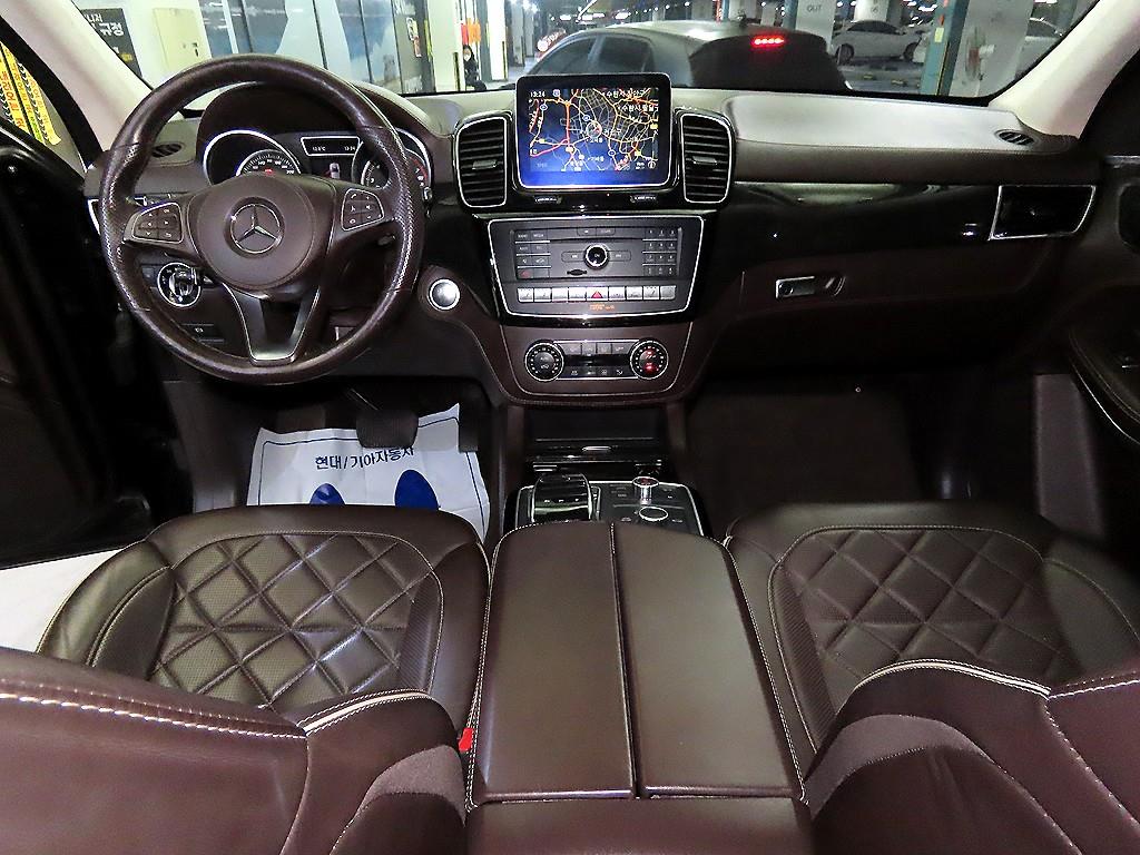 Mercedes Benz GLS Class - Vista 9