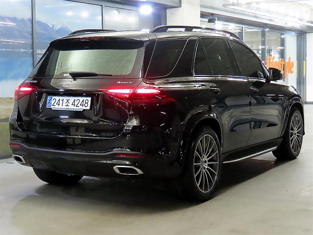 Mercedes Benz GLE Class - Vista 4