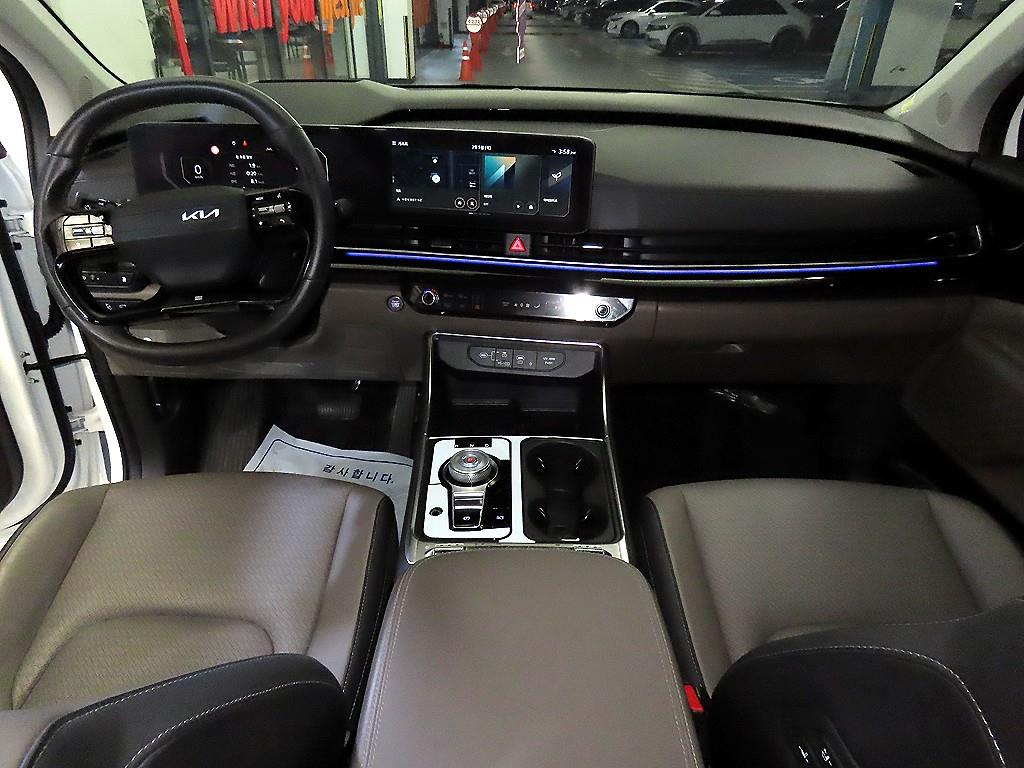 KIA Carnival - Vista 10