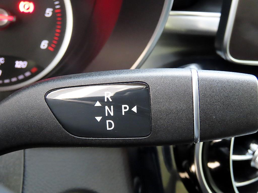 Mercedes Benz GLC Class - Vista 11