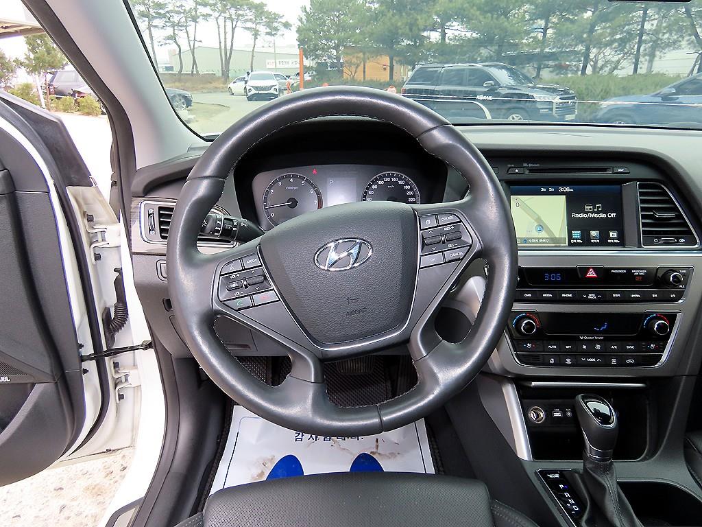 HYUNDAI Sonata - Vista 8