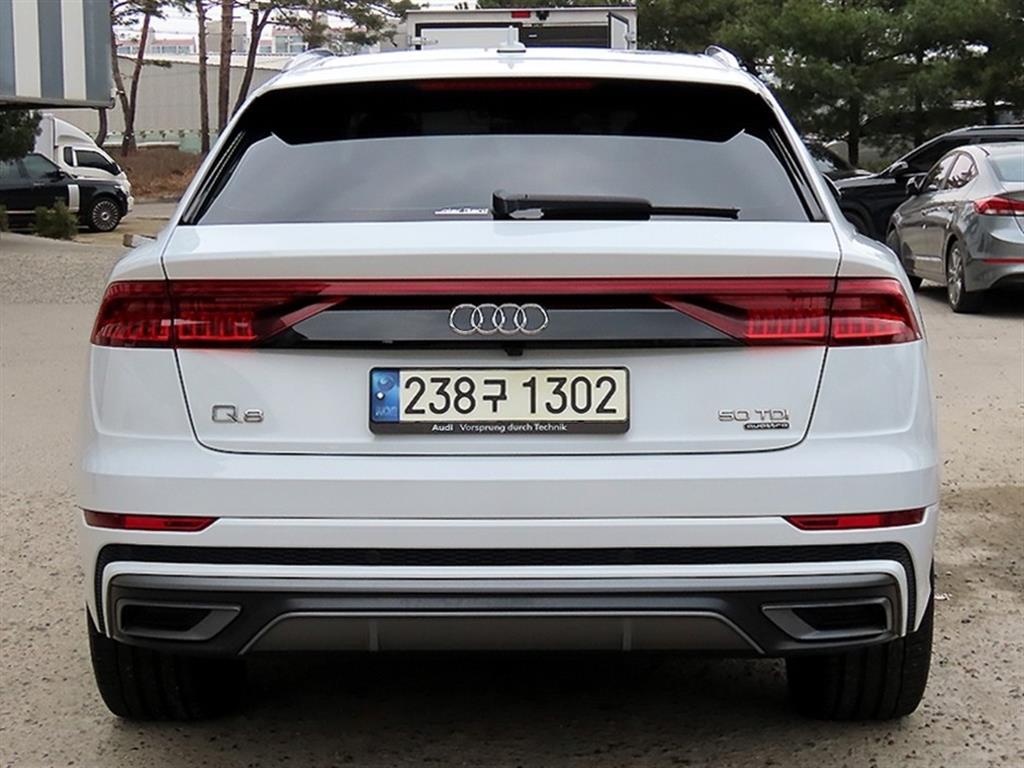 Audi Q8 - Vista 4