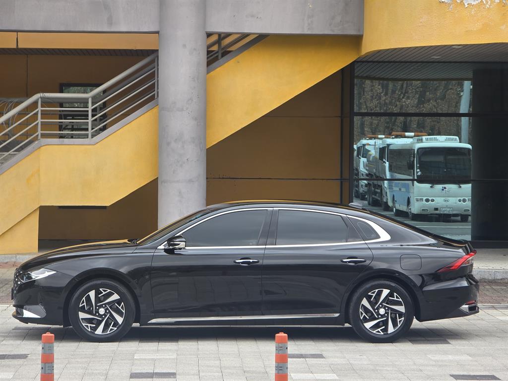 HYUNDAI Grandeur - Vista 4