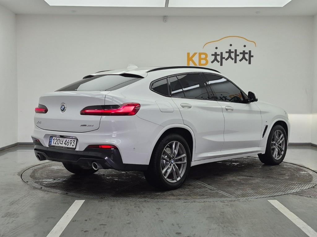 BMW X4 - Vista 4