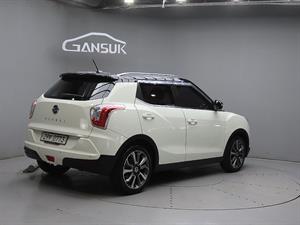 Ssangyong Tivoli - Vista 8