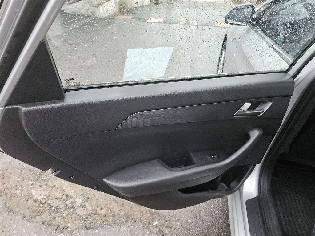 HYUNDAI Sonata - Vista 9