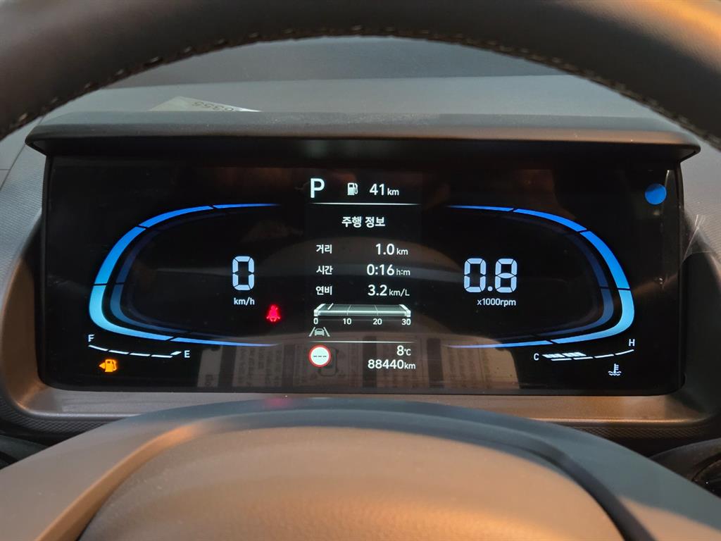 HYUNDAI Casper - Vista 10