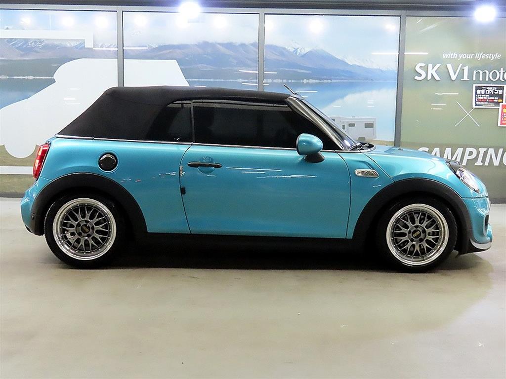 Mini Cooper Convertible - Vista 3